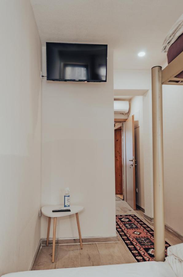 Oda Hostel Pristina Extérieur photo