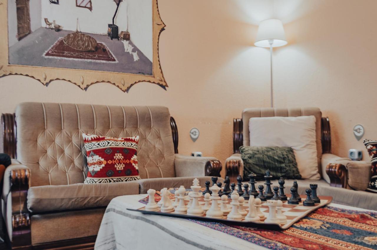 Oda Hostel Pristina Extérieur photo