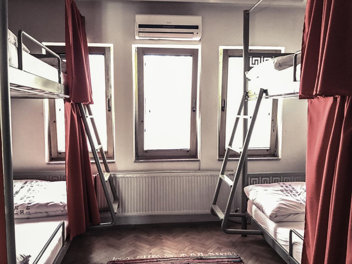Oda Hostel Pristina Extérieur photo